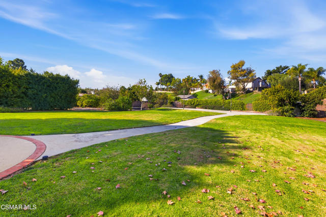 6945 Via Alba, Camarillo CA: https://media.crmls.org/mediaz/da25afe7-87ea-41cc-be08-3f2ca8e4e079.jpg