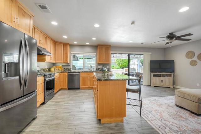 17240 Cuvee Ct, Poway CA: https://media.crmls.org/mediaz/da266a3d-ee22-4324-a5f7-e046b521adec.jpg