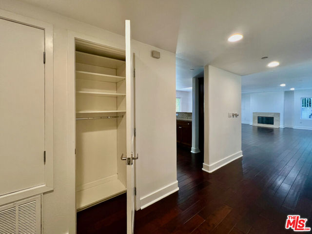 7249 Franklin Avenue, Los Angeles CA: https://media.crmls.org/mediaz/da266d79-c26c-4a20-b9ab-541c2c513aba.jpg