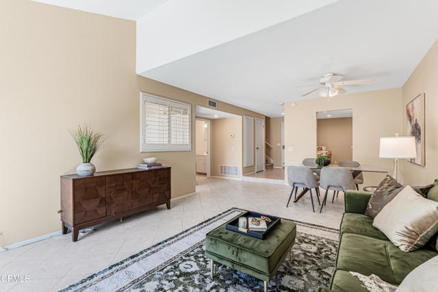Detail Gallery Image 5 of 37 For 2451 Manet Ln, Simi Valley,  CA 93063 - 4 Beds | 3 Baths
