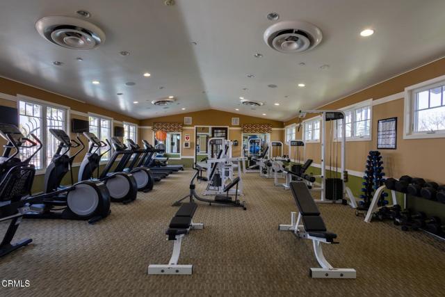 4173 Caribbean Street, Oxnard CA: https://media.crmls.org/mediaz/da26e515-8905-4116-a799-83fe8294aa1d.jpg