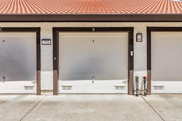 775 Williamsburg Way, Gilroy CA: https://media.crmls.org/mediaz/da271ddb-7119-4adc-aa9e-eb3c2f4f32ea.jpg