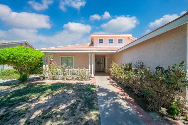 80472 Suncastle Road, Indio CA: https://media.crmls.org/mediaz/da277b2d-132b-4ef1-b4da-31fc2e8abcf9.jpg
