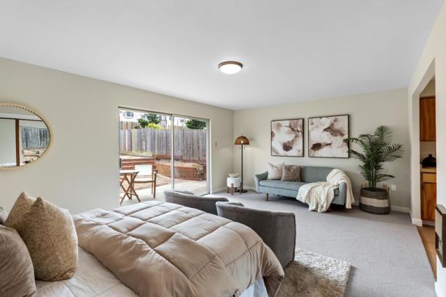 2070 42nd Avenue, San Francisco CA: https://media.crmls.org/mediaz/da279d7c-52ba-4163-8817-f55b18b0d00b.jpg