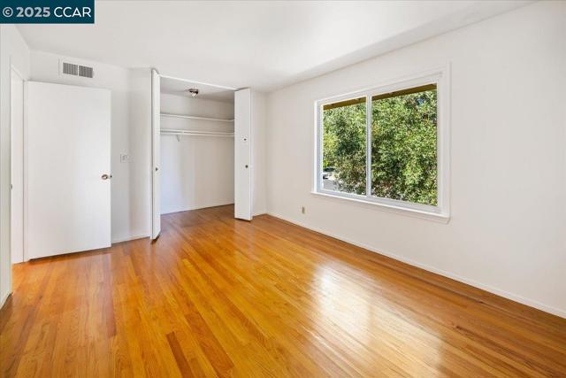 681 Rock Oak Rd, Walnut Creek CA: https://media.crmls.org/mediaz/da282599-e4fb-44fd-9cd9-6b825417863e.jpg