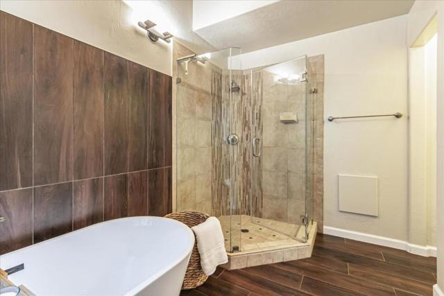 19233 Mountain Way, Los Gatos CA: https://media.crmls.org/mediaz/da289a95-68a6-4d33-95e6-163200bec52f.jpg