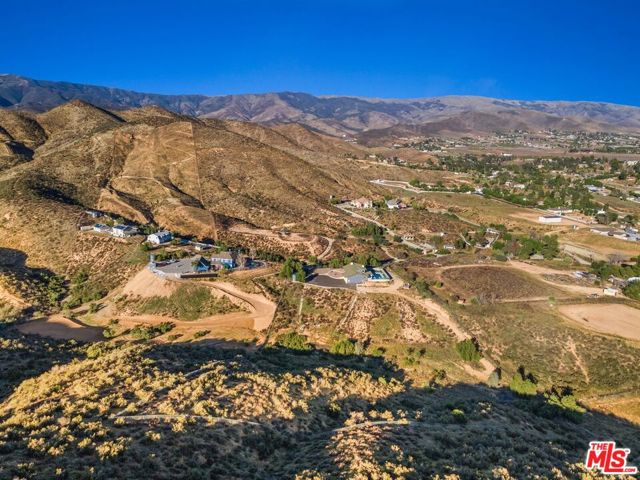 11180 Lewis Hill Drive, Agua Dulce, California 91390, 3 Bedrooms Bedrooms, ,2 BathroomsBathrooms,Single Family Residence,For Sale,Lewis Hill,24408447