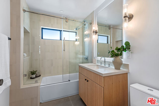 2235 S Mansfield Avenue, Los Angeles CA: https://media.crmls.org/mediaz/da29e7c4-7f94-4690-a8d0-f22515ab7640.jpg