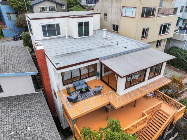72 Cresta Vista Drive, San Francisco CA: https://media.crmls.org/mediaz/da29fe2e-0c68-455f-9769-71386bb306a9.jpg