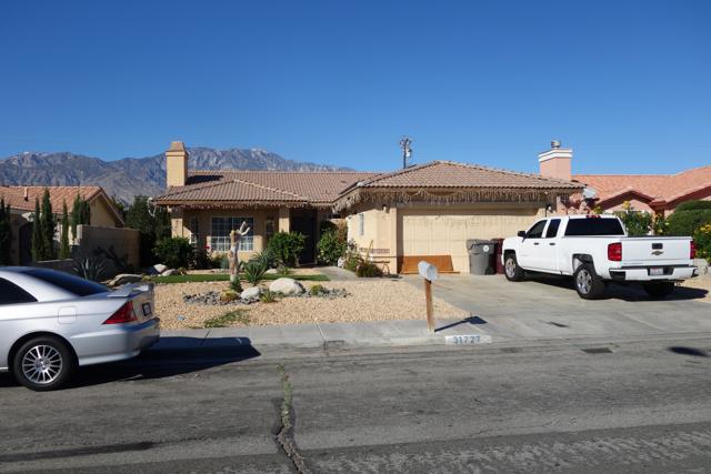 31727 Sky Blue Water Trail, Cathedral City CA: https://media.crmls.org/mediaz/da2a21af-2a0a-442f-8dce-b65a454e78f3.jpg
