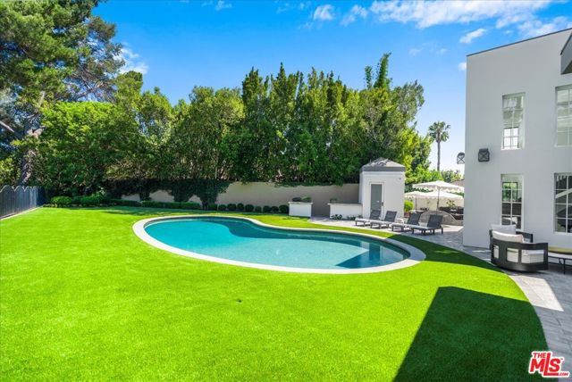 1100 Pine Drive, Beverly Hills CA: https://media.crmls.org/mediaz/da2a3eb2-654e-4cf9-8d4b-decd1e9e132b.jpg