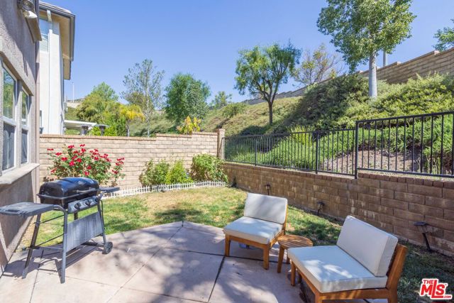 29266 Pilgrim Court, Valencia CA: https://media.crmls.org/mediaz/da2a5e8b-82d1-4551-8593-c926952c4419.jpg