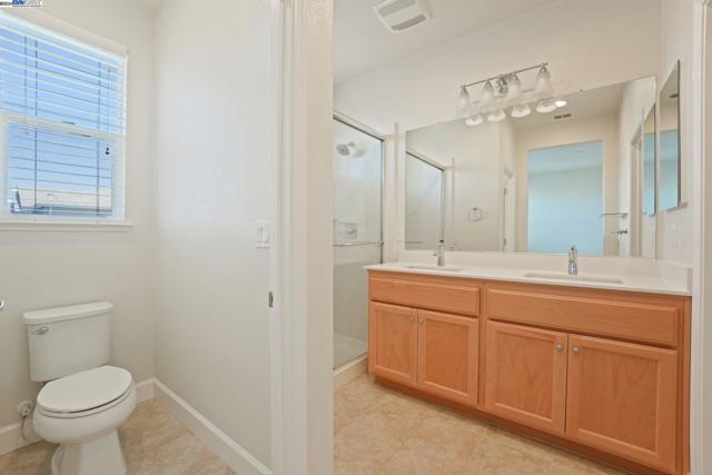 Image 35 of 45 For 23320 Wilmot Cir