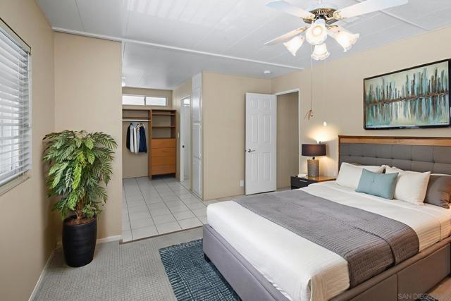 9500 Harritt Rd, Lakeside CA: https://media.crmls.org/mediaz/da2b80a1-69ce-48a9-bc8b-46a0eb4f778d.jpg