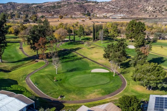 4650 Dulin Rd, Fallbrook CA: https://media.crmls.org/mediaz/da2c2338-fe39-499e-9d2c-bd01f160744b.jpg