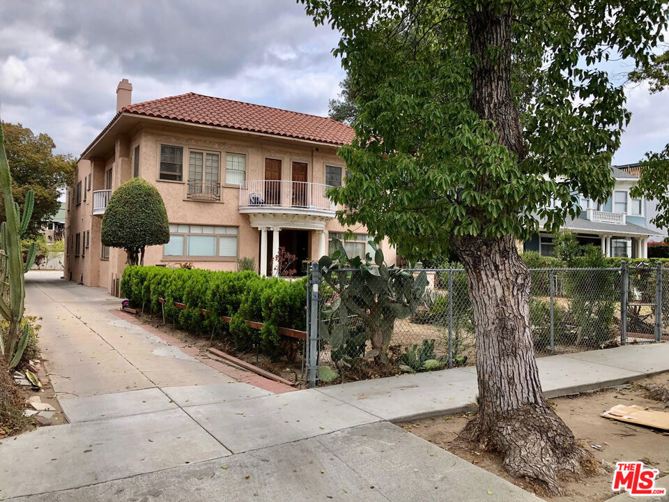 1832 S Wilton Place, Los Angeles, CA 90019
