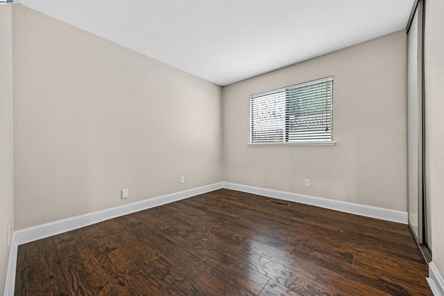 1116 Vista Point Ln, Concord CA: https://media.crmls.org/mediaz/da2c9e61-b390-44d5-bb5f-33746f97925b.jpg