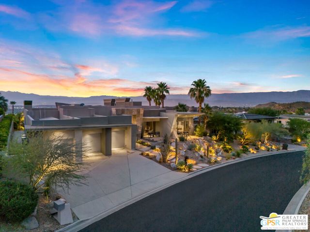 25 Sierra Vista Drive, Rancho Mirage CA: https://media.crmls.org/mediaz/da2d4a01-609c-48e2-8760-291ad70cfd13.jpg