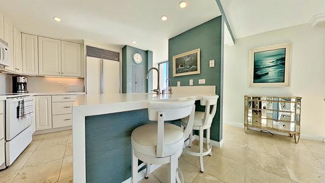 1200 Harbor N Drive, Oceanside CA: https://media.crmls.org/mediaz/da2d9e35-7b0d-4c2a-beb4-c7f13f34176c.jpg