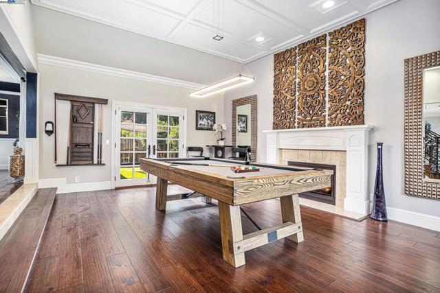 91 RED CYPRESS CT, Danville CA: https://media.crmls.org/mediaz/da2e1997-c1b5-4fe4-9519-3dd05686ab90.jpg