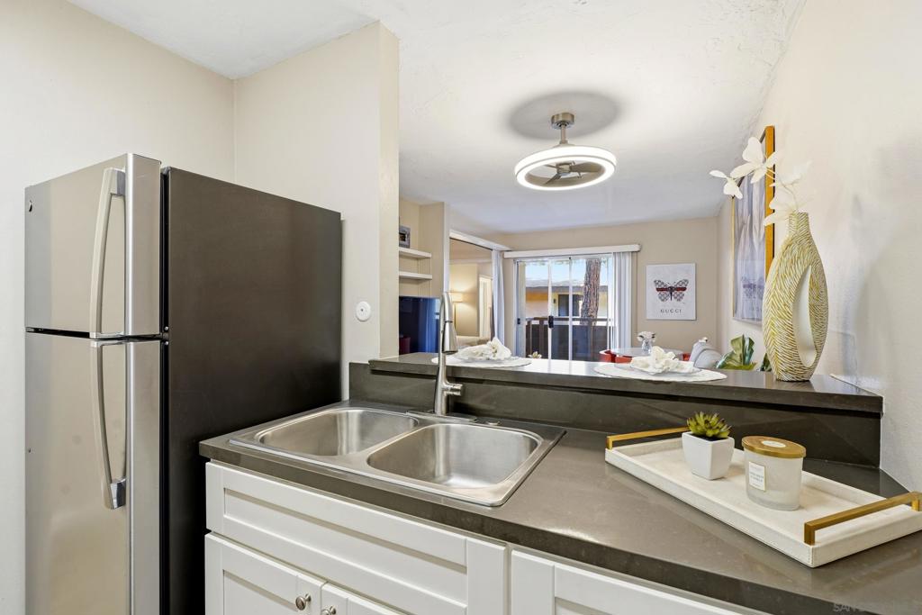 1621 Hotel Circle S - photo 8