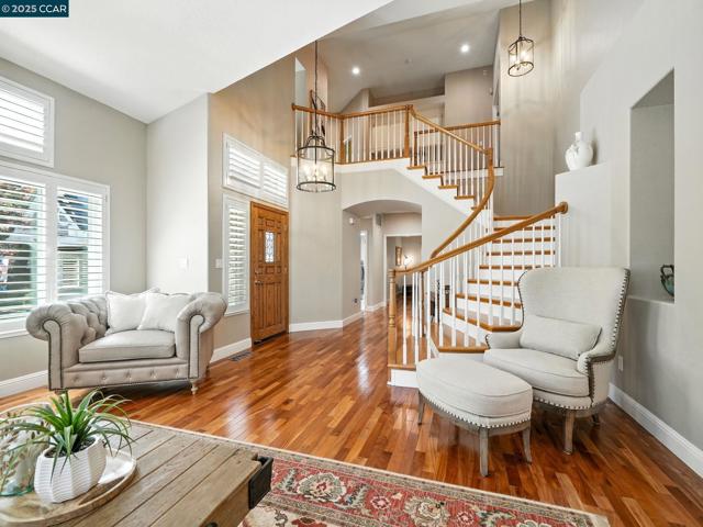 3052 Miwok Way, Clayton CA: https://media.crmls.org/mediaz/da2e55c6-05bf-4a1c-8c42-afbe68ffb464.jpg
