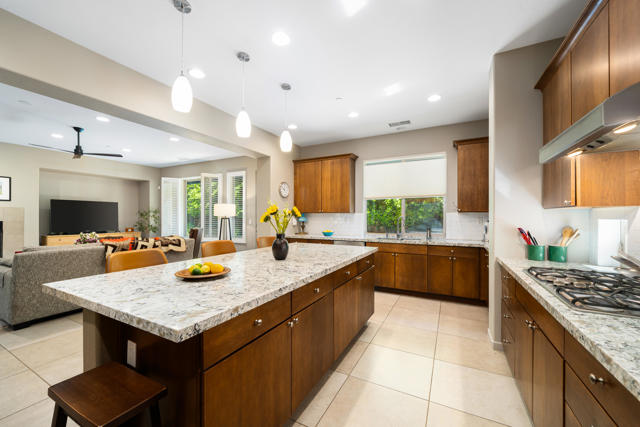 3000 Candlelight Lane, Palm Springs CA: https://media.crmls.org/mediaz/da2eb49d-a8ff-43b4-afe8-e864127195c3.jpg