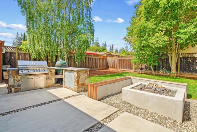540 San Felicia Way, Los Altos CA: https://media.crmls.org/mediaz/da2f8b33-6acd-4787-8e1e-97aa4108d078.jpg
