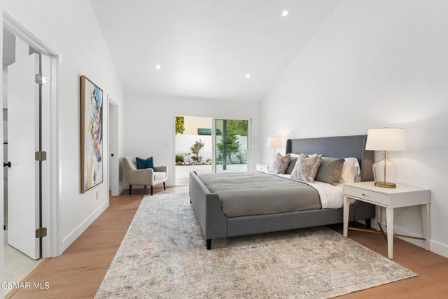1161 Triunfo Canyon Road, Westlake Village CA: https://media.crmls.org/mediaz/da2fbd57-ee38-4d40-a617-e25f1b31d88d.jpg