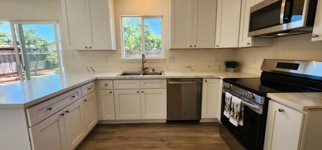1458 Adams Street, Salinas CA: https://media.crmls.org/mediaz/da30bb3d-0284-4c1e-9063-7af89b2960a4.jpg