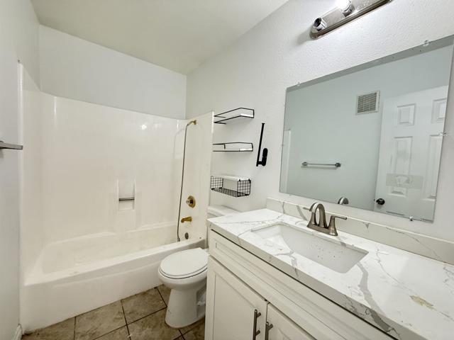 475 N Midway Drive, Escondido CA: https://media.crmls.org/mediaz/da315b46-b70f-4f36-ab75-5fe53975c349.jpg