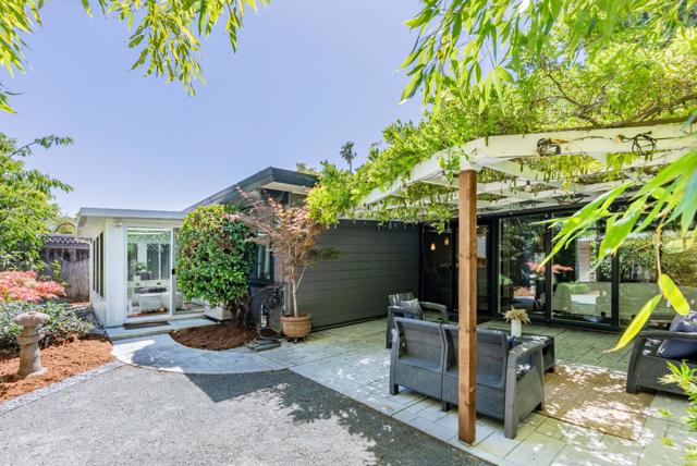 582 Morse Avenue, Sunnyvale CA: https://media.crmls.org/mediaz/da31614a-84c1-441e-9f0a-7316378196e1.jpg