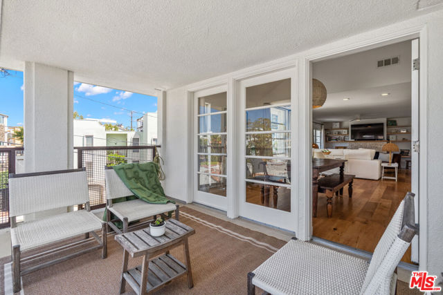 3501 Esplanade, Marina del Rey CA: https://media.crmls.org/mediaz/da3189fb-0f66-4107-a644-f87966c61d1e.jpg
