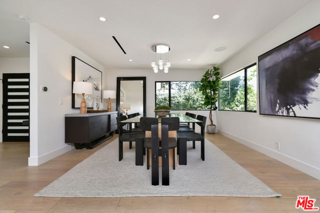 3221 Elvido Drive, Los Angeles CA: https://media.crmls.org/mediaz/da320a9f-612d-4aa6-961a-5c5c41d0e21b.jpg