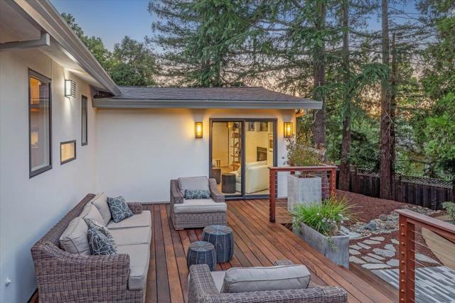 15902 Rochin Terrace, Los Gatos CA: https://media.crmls.org/mediaz/da32a724-255d-4716-95c6-97baec1cb380.jpg