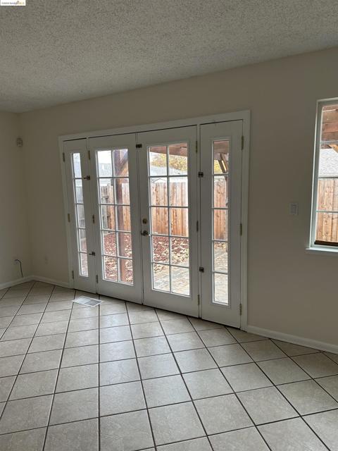 Image 6 of 21 For 136 Nugent Dr