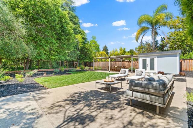969 Eichler Drive, Mountain View CA: https://media.crmls.org/mediaz/da33ec98-50c1-42d2-b5be-aad44f0b4296.jpg