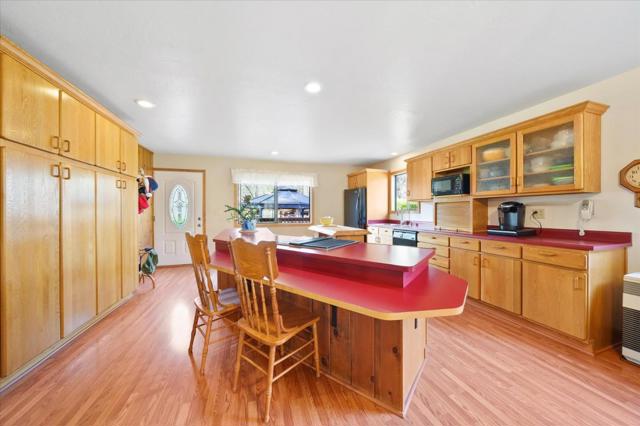 121 Wellock Road, Lewiston CA: https://media.crmls.org/mediaz/da34204b-23a2-46c6-8233-4c303b7824d2.jpg
