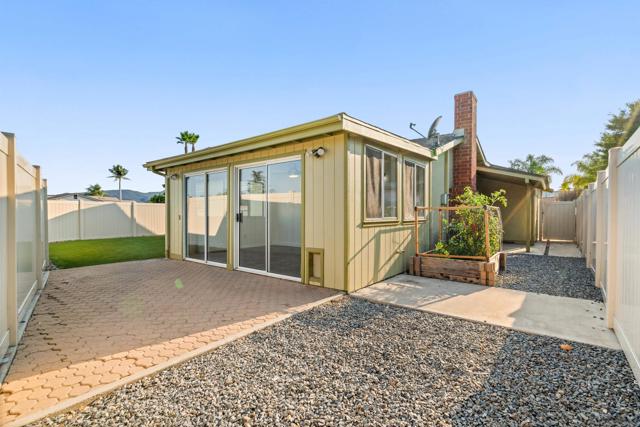 9447 Medina Dr, Santee CA: https://media.crmls.org/mediaz/da359c93-8e6f-4afb-9ddf-a3bec90a30fb.jpg