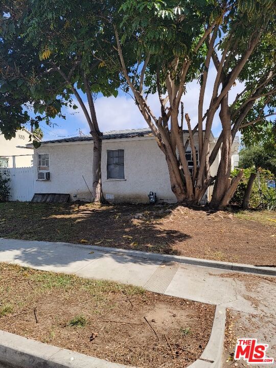 4154 Harter Avenue photo 4
