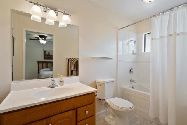 38 Barbras Court, Hollister CA: https://media.crmls.org/mediaz/da368019-bfa7-40f5-b9d0-d800a05b8ded.jpg