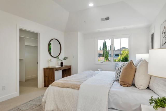 1601 Kentfield Avenue, Redwood City CA: https://media.crmls.org/mediaz/da36dd74-1c04-4b91-a400-79f8a71cdb24.jpg