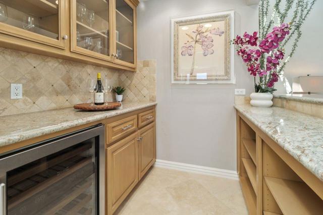 26 Majorca Drive, Rancho Mirage CA: https://media.crmls.org/mediaz/da36f5ff-659f-4533-b803-7f26c0e7674b.jpg