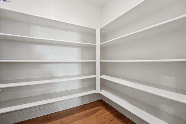 5860 Midnight Place, Dublin CA: https://media.crmls.org/mediaz/da3726dc-eb54-46a5-bd50-68896726b6a8.jpg