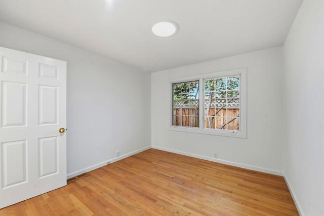 Image 16 of 44 For 7027 Brooktree Way