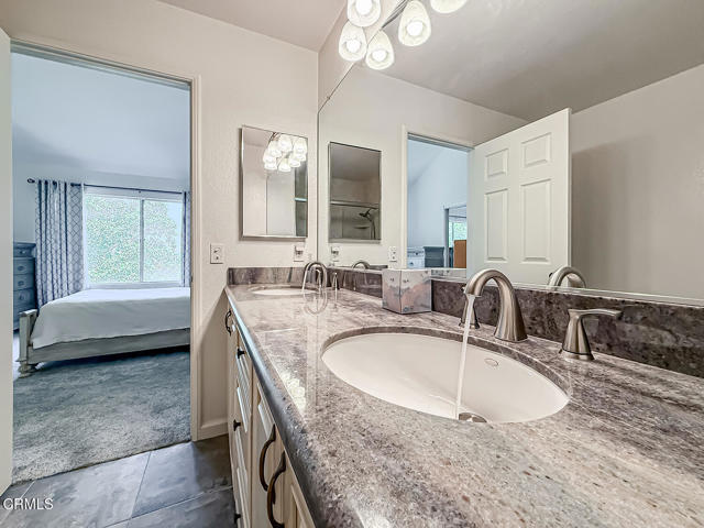 5965 Paseo Encantada, Camarillo CA: https://media.crmls.org/mediaz/da377afb-2eae-4eef-bccb-08a9b8cc014b.jpg