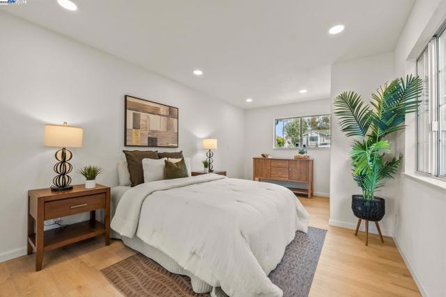 2561 Middlefield Ave, Fremont CA: https://media.crmls.org/mediaz/da37b3ff-11b7-48b2-aff3-19046a4ea399.jpg