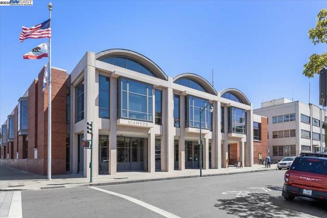 2255 Lincoln Ave., Alameda CA: https://media.crmls.org/mediaz/da38a90c-0a76-4279-835c-89b0d80e87f7.jpg