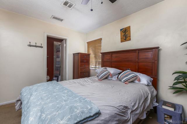 1256 TANGERINE ST, El Cajon CA: https://media.crmls.org/mediaz/da3a0368-9ba4-4c1f-95c8-0276e0d775e7.jpg