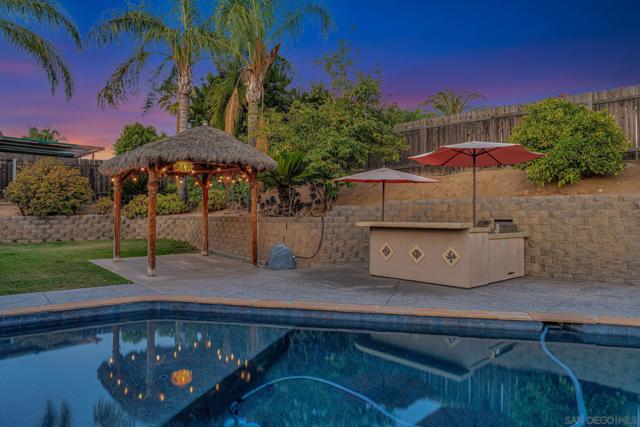 13573 Paseo Del Mar, El Cajon CA: https://media.crmls.org/mediaz/da3ae570-e7d7-4ab4-b736-6b69b00b922e.jpg